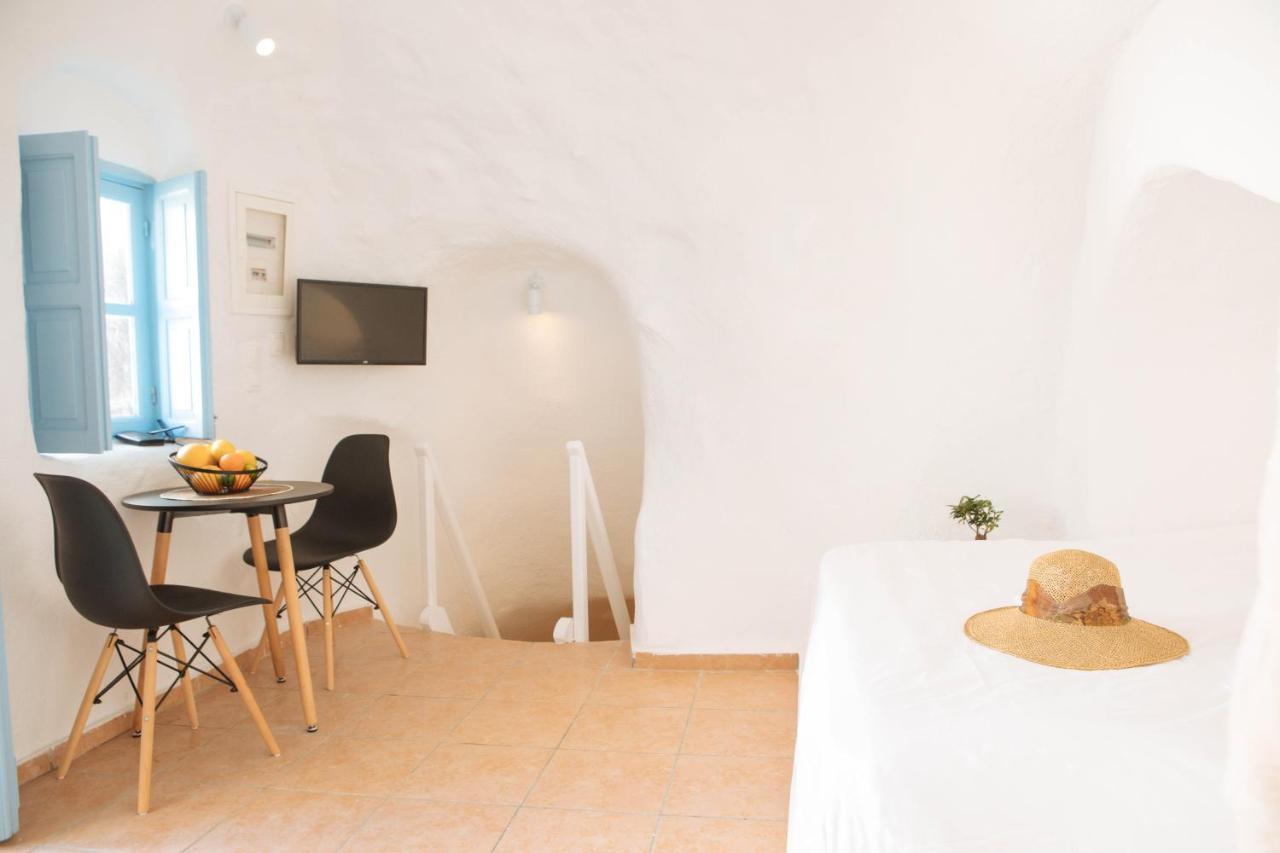 Athiri By A Terre Cave Villas イア エクステリア 写真